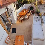 Loucy's Art Mandria (Limassol)