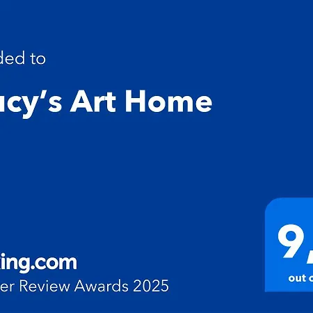 Loucy's Art Country house