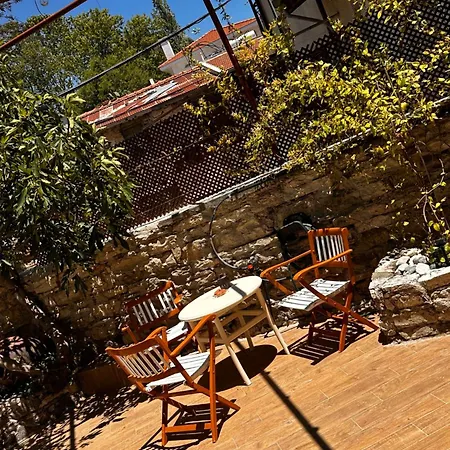 Loucy's Art * Mandria (Limassol)